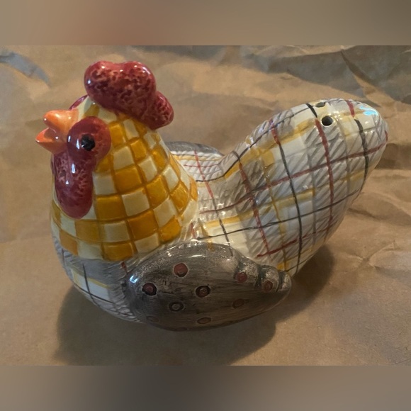 Sakura Salt Shaker - Picture 1 of 4